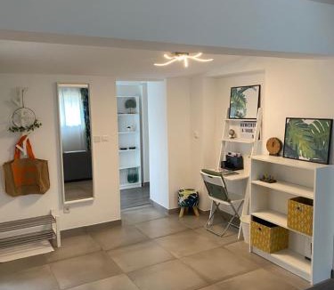 Istres Apartment | le Garden Cocoon