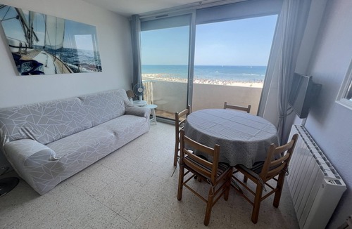 Palavas-les-Flots Apartment | "Le Grand Bleu" Apartment Exceptional View 270° 1st Sea Line in village