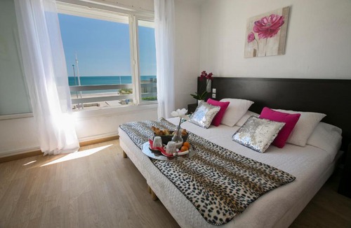 Palavas-les-Flots Hotel | Le Grand Large Bord de Mer Hotel & Appartements