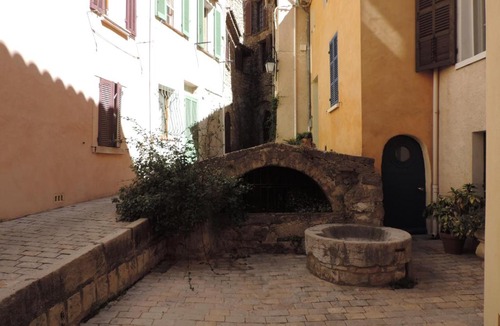 Ceyreste Apartment | Le logis de la Fontaine