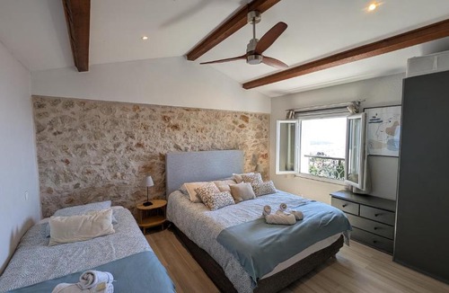 Beausoleil Apartment | Le Mas d'Angeline-Vue mer panoramique, jardin partagé, parking, voiture indispensable, route étroite et pentue, à 10 min de Monaco