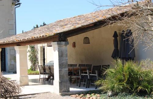 Chateaurenard Bed & Breakfast | Le Mas des Fontaines -Piscine proche Avignon et Saint Rémy de Provence
