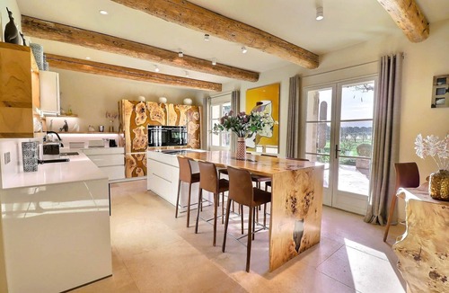 Maillane House | Le Mas Joncas, tennis court, swimming pool, beautiful view
