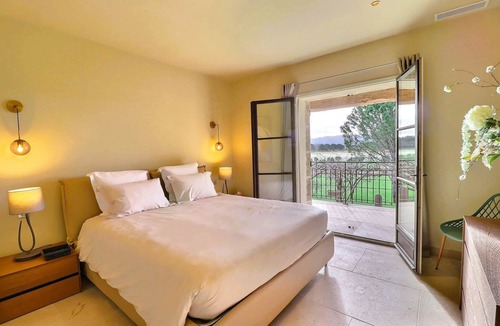 Maillane House | Le Mas Joncas, tennis court, swimming pool, beautiful view