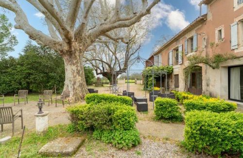 Cabannes House | Le Mas Saint Pierre