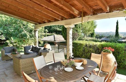 Arles Villa | Le Mazet des Oliviers