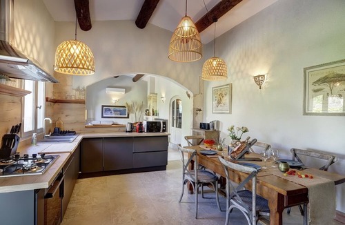 Arles House | Le Mazet des Oliviers.