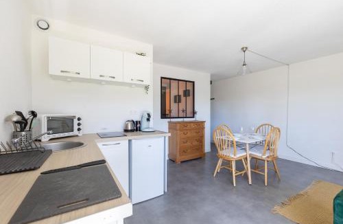 Les Baux-de-Provence Apartment | Le Nid des Alpilles - 3 to 4 beds - Air Conditioning - WiFi