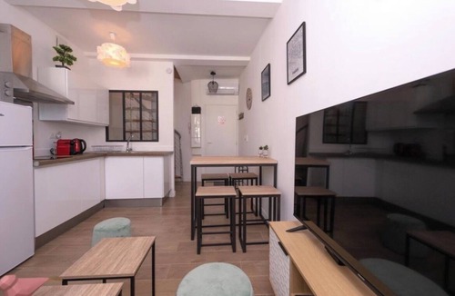 Salon-de-Provence Apartment | Le Nostradamus - Magnificent downtown apartment with parking
