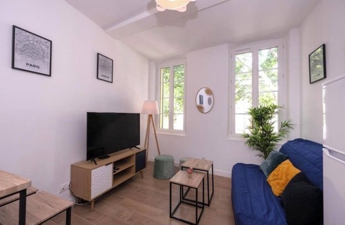 Salon-de-Provence Apartment | Le Nostradamus - Magnificent downtown apartment with parking