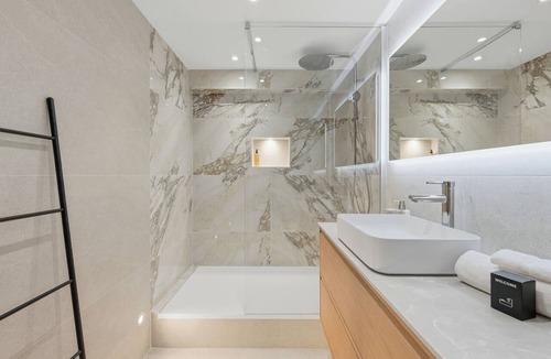 Gares Apartment | Le Parisien Charming & 150m from St-Roch Station - 4 pers