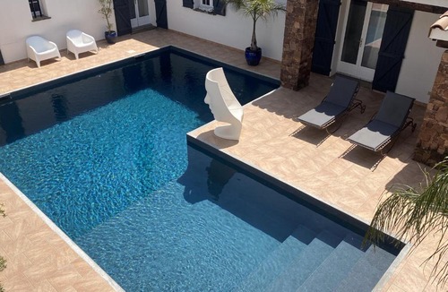 La Crau House | Le Patio Bleu