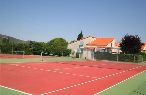 Vic-la-Gardiole House | Le patio du soleil: pool, tennis, A/C, private terrace, near beaches