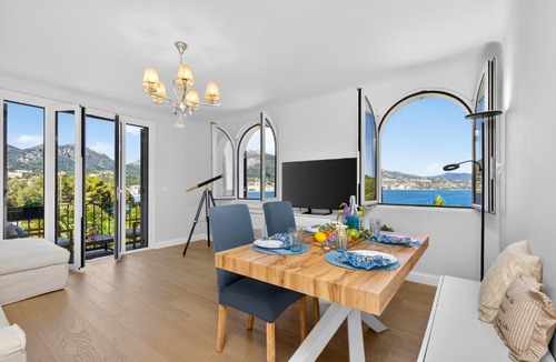 Roquebrune-Cap-Martin Apartment | LE PAVILLON SISSI - Sublime logement-Vue mer extraordinaire-Roquebrune