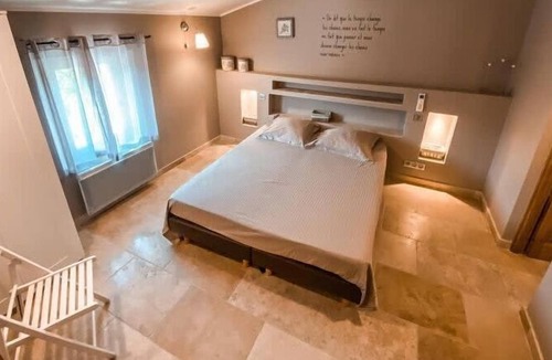Apt Villa | Le Petit Calavon Summ