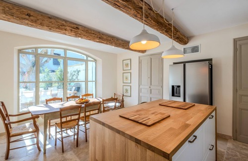Maillane Villa | Le Petit Citronnier - Four Bedroom Villa, Sleeps 8