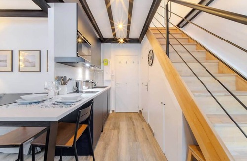 Figuerolles Apartment | Le Petit Loft - Joli Duplex - Climatisation