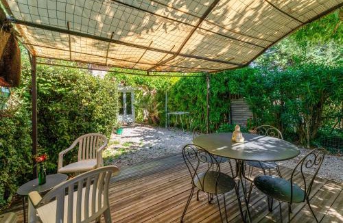 Eygalieres Apartment | Le Petit Mas des Pins