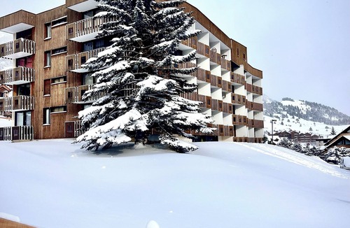 Montgenevre Apartment | Le Petit NAÏGA - T2 cabin MONTGENEVRE