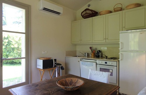 Chateaurenard Apartment | Le petit oiseau - For a romantic holiday in the Provence!