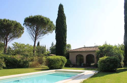 Chateaurenard Apartment | Le petit oiseau - For a romantic holiday in the Provence!