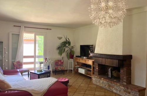 Pierrefeu-du-Var Villa | Le Refuge House in Provence
