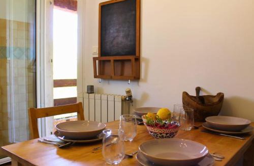 Pierrefeu-du-Var Villa | Le Refuge House in Provence