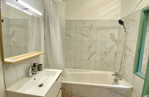 Nimes City Centre Apartment | Le refuge Nimois - Rue Fresque