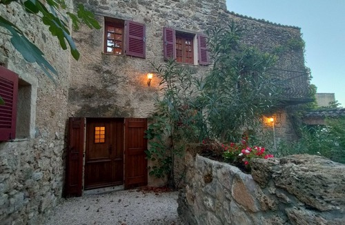 Sillans-la Cascade House | Le Repère de la Duchesse - Annexe de Château Médiéval en Plein Coeur de Provence