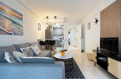 Carnot Apartment | Le Roxane joli cocon avec petit terrasse