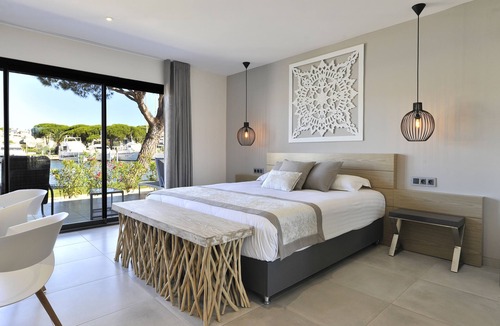 Le Grau-Du-Roi Hotel | Le Spinaker Boutique Hôtel Restaurant