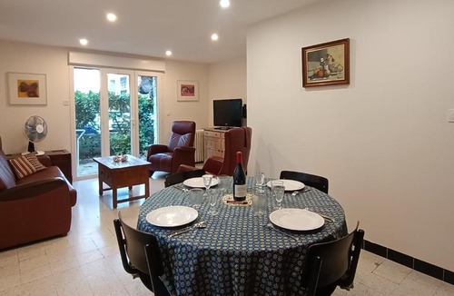 Route d'Arles Apartment | Le Welcome - Grand appartement 2 chambres et jardin