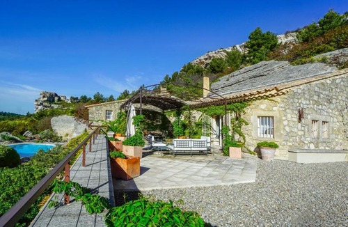 Les Baux-de-Provence Villa | Les Baux de Provence Villa Sleeps 6 Pool WiFi