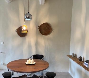 Eygalieres Apartment | Les canisses