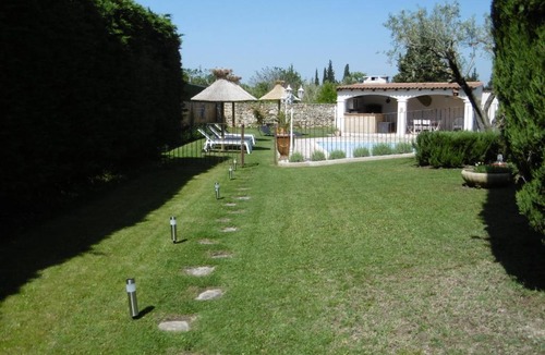 Aramon House | Les chambres d'hôtes d'Eloïse, piscine privée