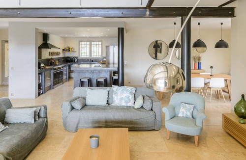 Cadenet House | Les Gardis — An Exceptional Provençal Mas in the Heart of the Luberon