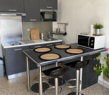 Hyeres Apartment | Les Lilas, plage à 300m