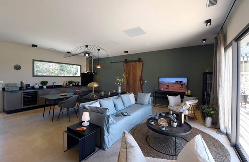 Villeneuve-les-Avignon Villa | Les loges en Provence - Villa "Garrigue