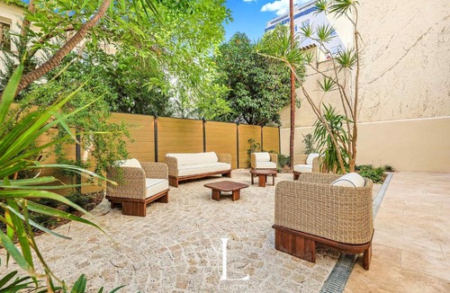 Carnot Apartment | Les Lucioles 10 - Luxury Garden Apartment 3 Bedrooms - Sleeps 8