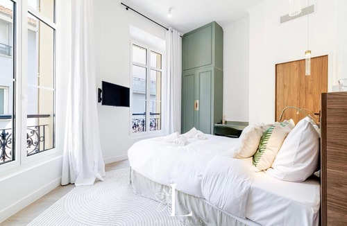 Carnot Apartment | Les Lucioles 4- Luxury 1 Bedroom Apartment