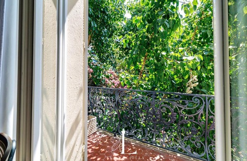 Carnot Apartment | Les Lucioles 5- Luxury 2-Bedroom Apartment