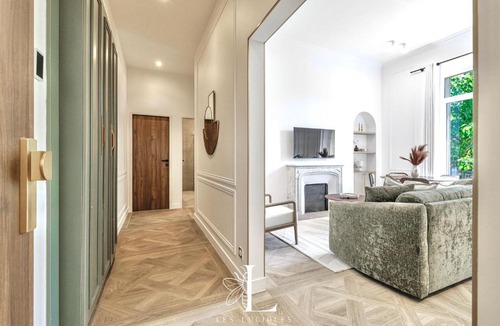 Carnot Apartment | Les Lucioles 5- Luxury 2-Bedroom Apartment