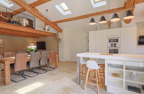 Paluds de Noves House | Les Murmures, an ideal holiday home for 6 people, with private heated pool, in the heart of Provence.