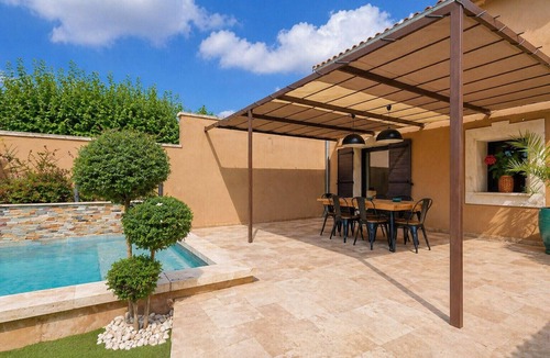 Paluds de Noves House | Les Murmures, an ideal holiday home for 6 people, with private heated pool, in the heart of Provence.