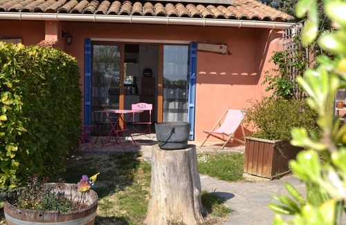 Saint-Dezery Apartment | Les Olivettes - Gite Romance