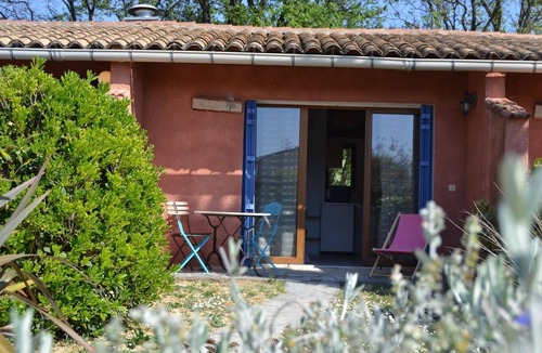 Saint-Dezery Apartment | Les Olivettes - Gite Nature