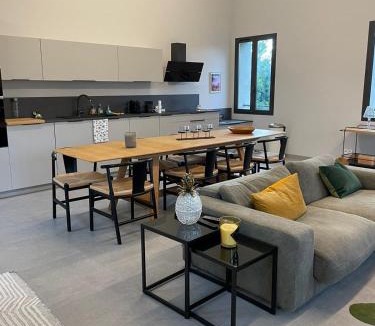 Saint-Tropez City Centre Apartment | Les Orangers