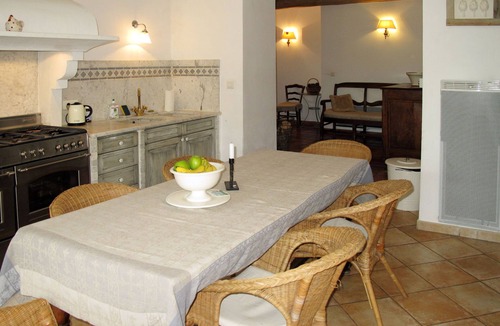 Cavaillon House | Les Puits Neufs by Interhome