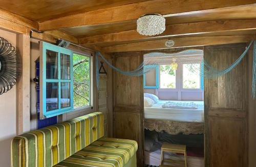 Mougins Cabin | Les roulottes de Bayama - logement insolite avec jacuzzi