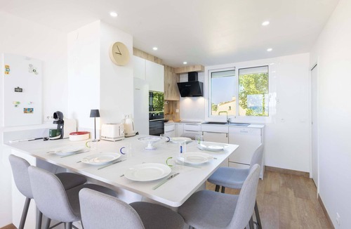 Valras-Plage Apartment | Les Vagues Bel Appartement Vue Mer avec Acces Plage